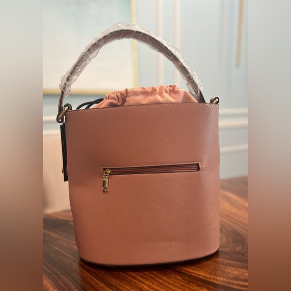 American Bee Bucket Bag in Mauve Pink w Gold Buckles NWT - Picture 3 of 17